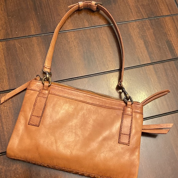 I Malatesta Woven Leather Camel Folding Shoulder Bag - Picture 16 of 16